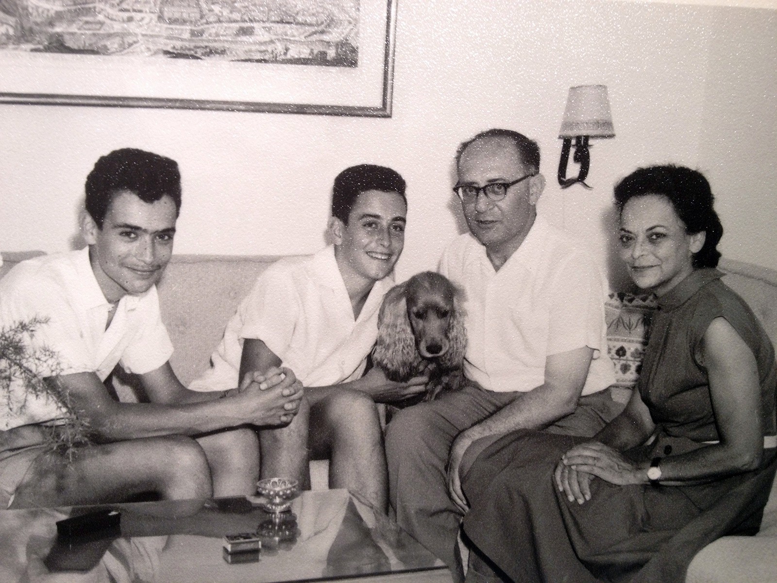 Die Familie Yahil um 1960: Amos, Jonathan, Chaim und Leni © Privatbesitz